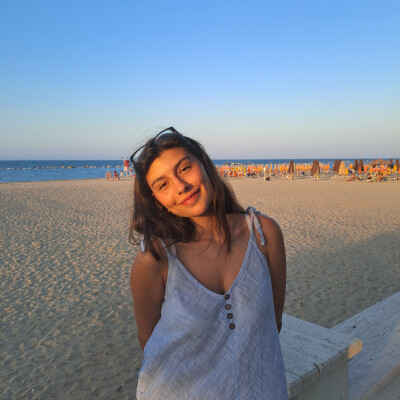 Elisa  zoekt een Kamer / Appartement / Studio in Groningen